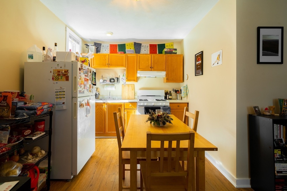 328 Beacon St unit 1R, Somerville, MA 02143 - photo 1