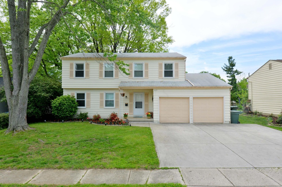Welcome to 1669 Calgary Dr