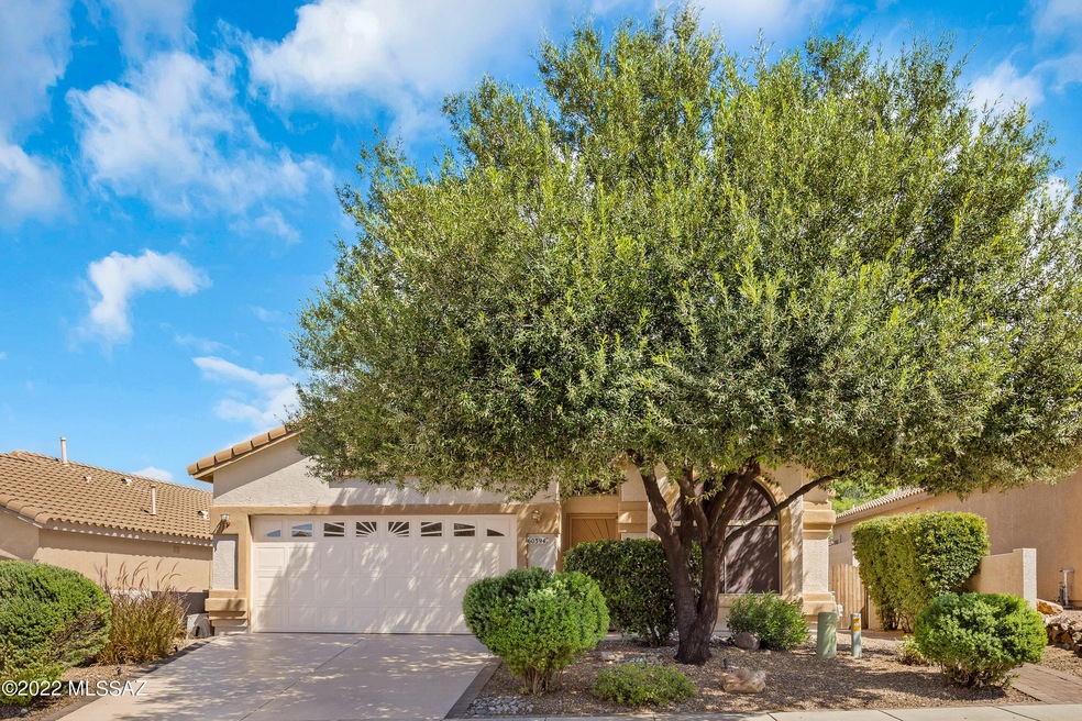 60394 E Blackcrest Loop