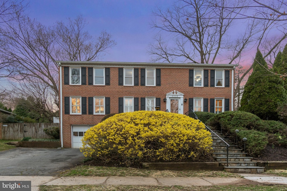 9008 Levelle Dr, Chevy Chase, MD 20815 - photo 1