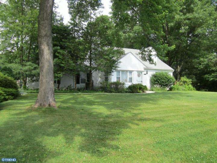 408 Golfview Rd, Wallingford, PA 19086 - photo 1