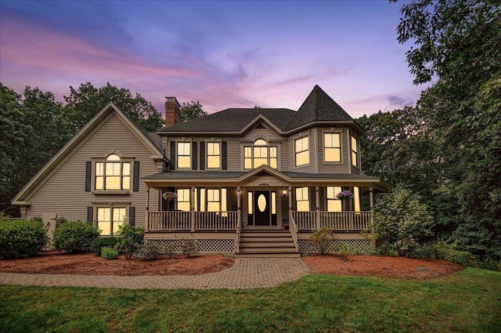 7 Mitchell Pond Rd, Windham, NH 03087 - photo 1