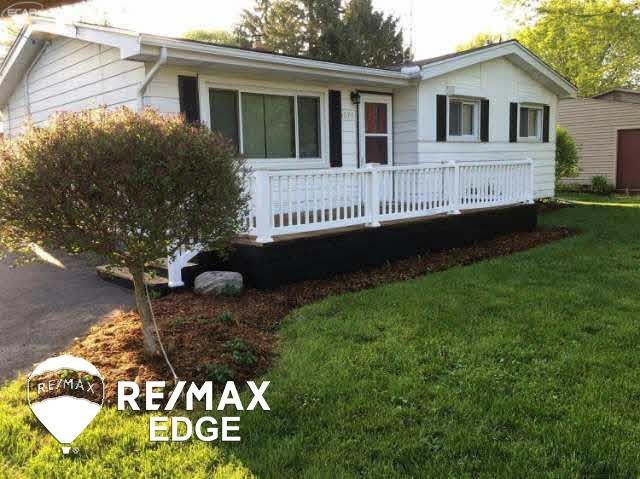 4070 Bobby Jones Dr, Flint, MI 48506 - photo 1