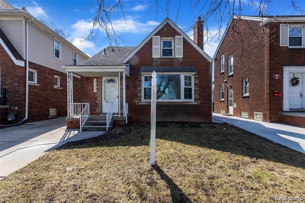 03-15549-Regina-Ave-Allen-WindowStill-Real-Estate-