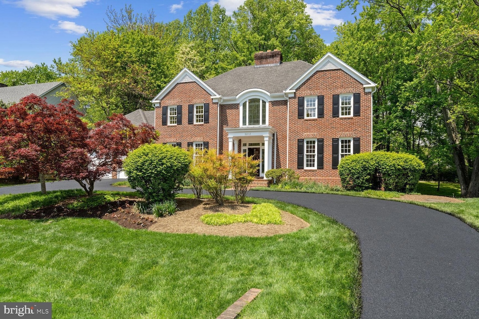 9213 Fall River Ln, Potomac, MD 20854 - photo 1