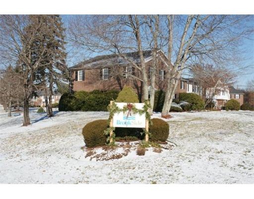 630 Chickering Rd unit 630, North Andover, MA 01845 - photo 1