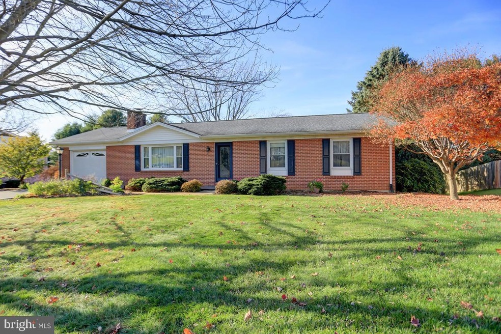 2943 Jefferson Dr, Chambersburg, PA 17201 - photo 1