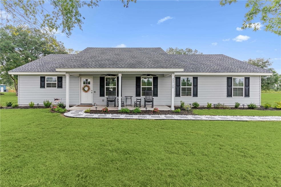 23715 Knox Rd, Nahunta, GA 31553 - photo 1