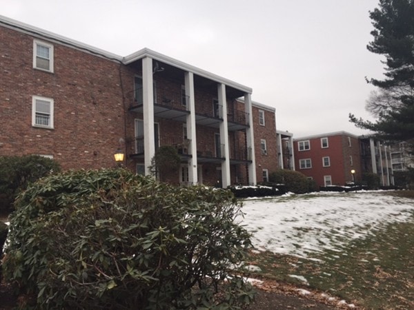 802 Willard St unit E9, Quincy, MA 02169 - photo 1