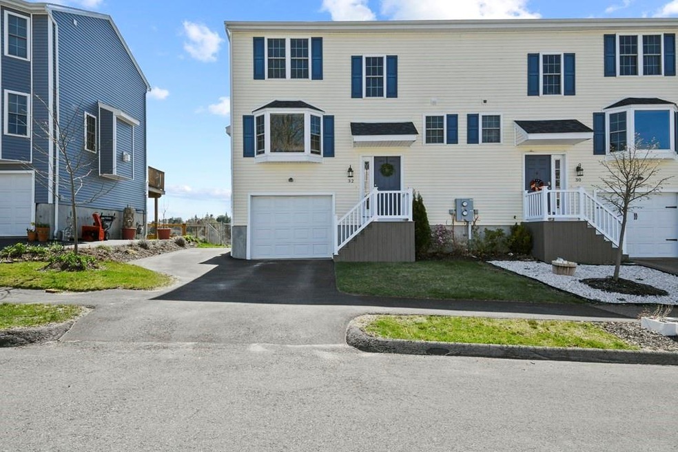 32 Bittersweet Blvd, Worcester, MA 01607 - photo 1