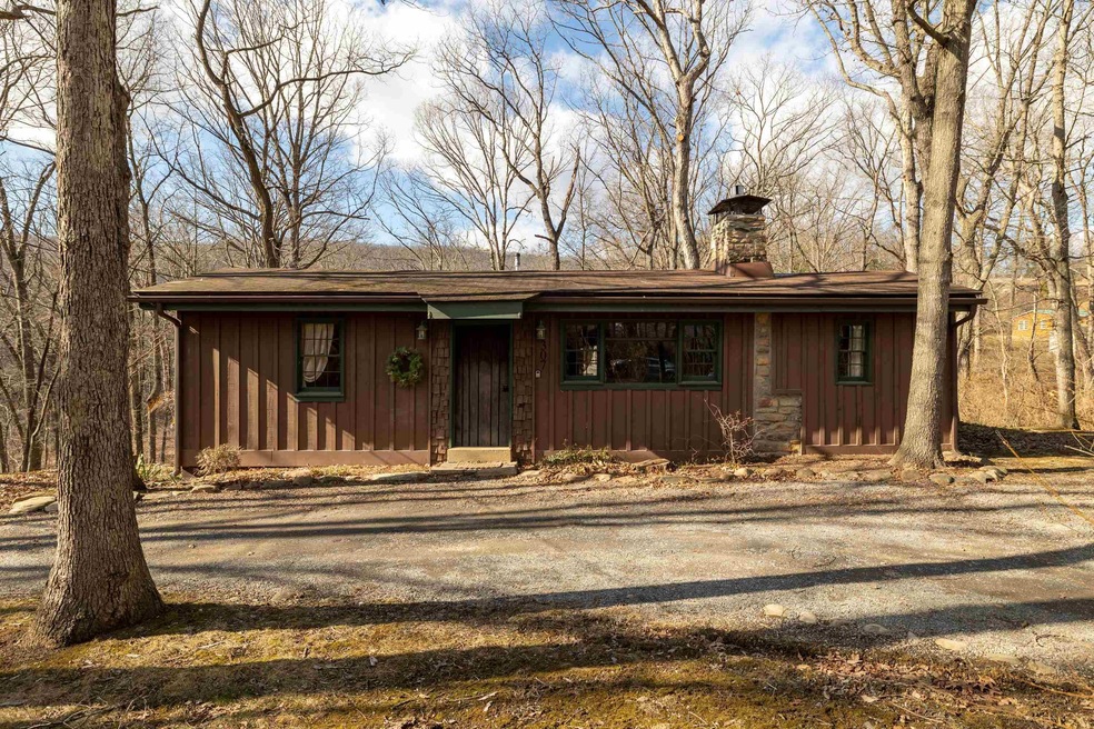 307 Riverview Dr, Luray, VA 22835 - photo 1