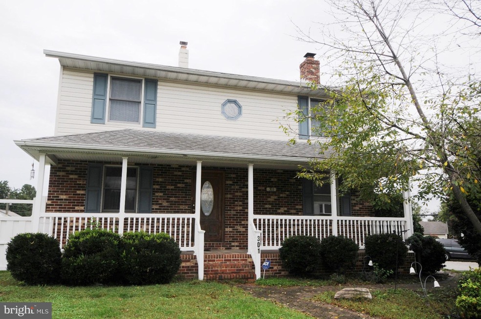 301 W Furnace Branch Rd, Glen Burnie, MD 21061 - photo 1