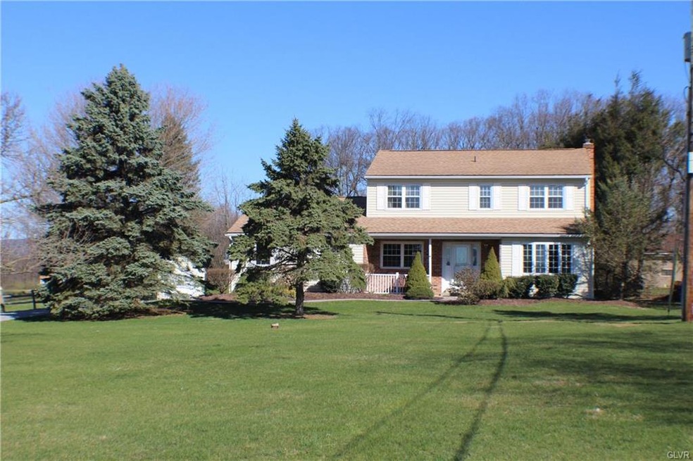 5175 Crest St, Germansville, PA 18053 - photo 1