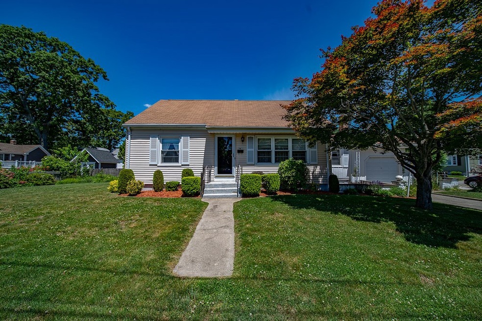 74 Prescott Ave, Riverside, RI 02915 - photo 1
