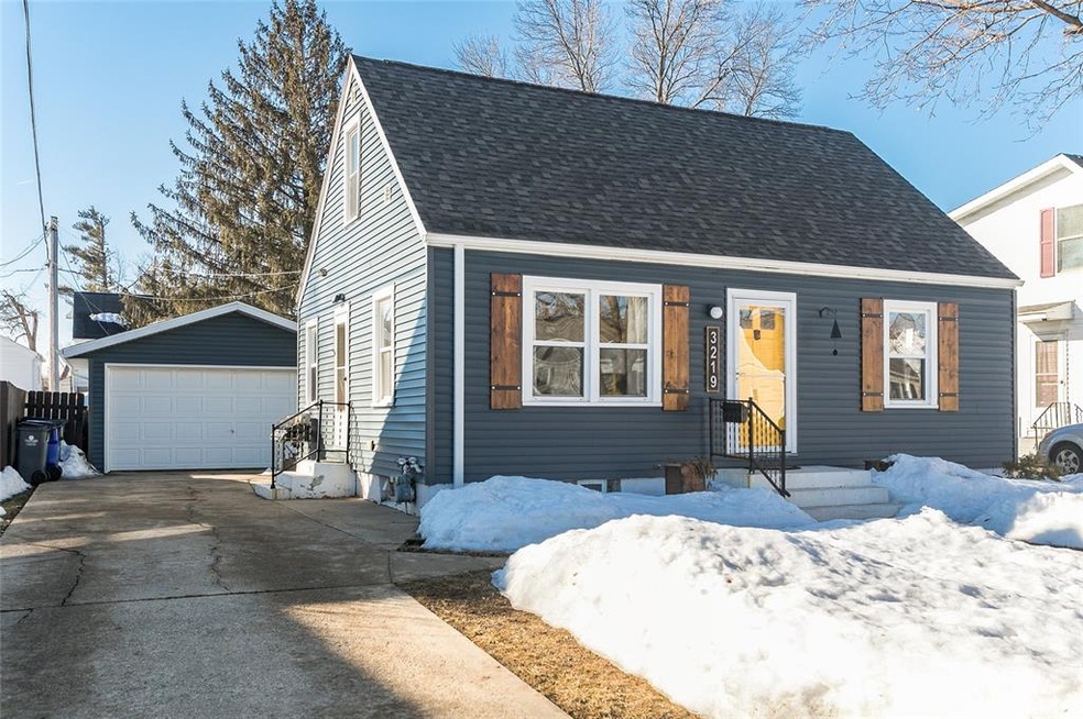 3219 Soutter Ave SE, Cedar Rapids, IA 52403 - photo 1