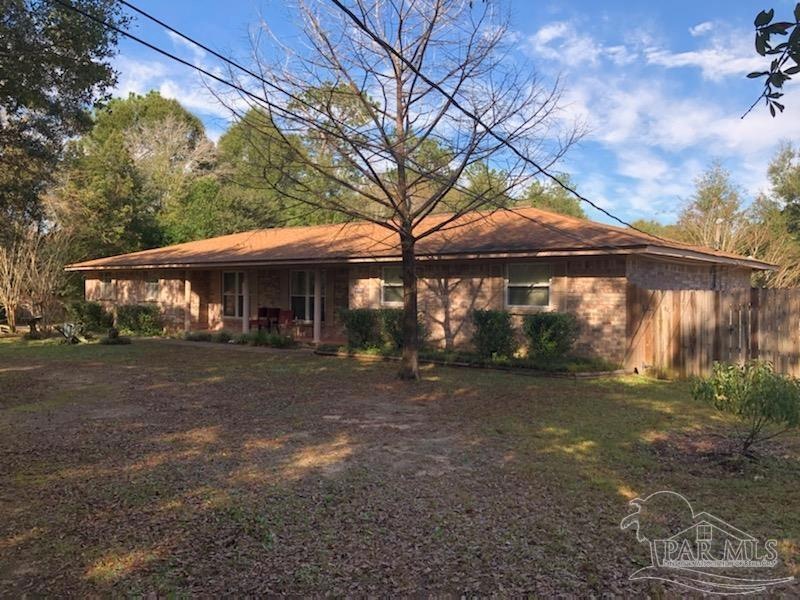 This gem has so much to offer!