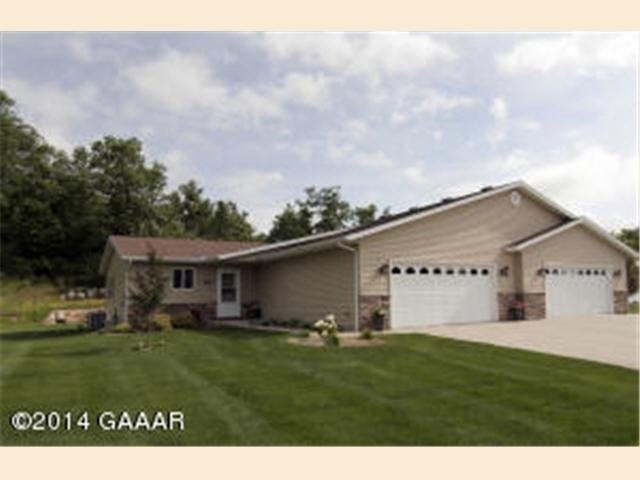2219 Ridgedale Dr SE, Alexandria, MN 56308 - photo 1
