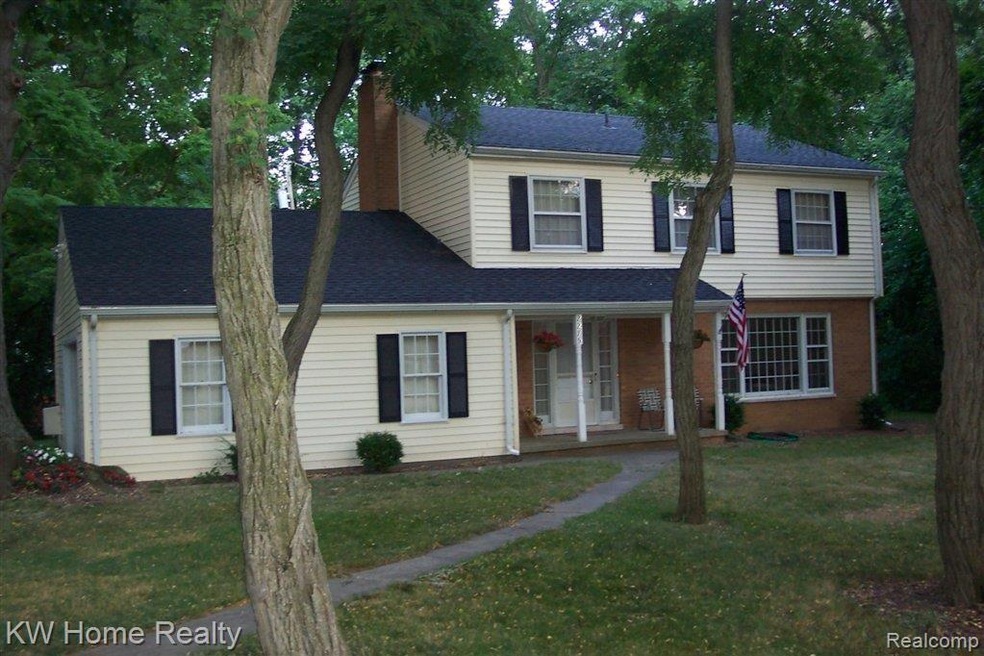 House 001.jpg