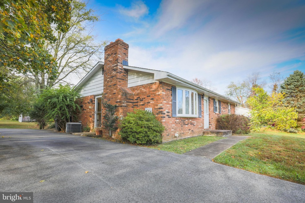 3 Roosevelt Rd, Sykesville, MD 21784 - photo 1