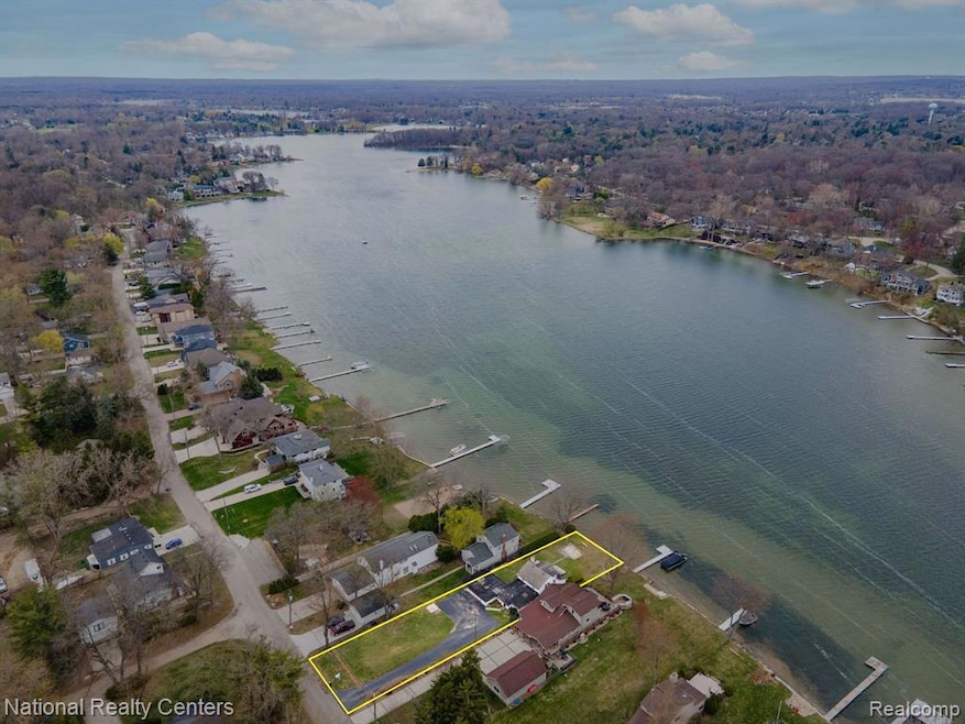 6978 Colony Dr, West Bloomfield, MI 48323 - photo 1