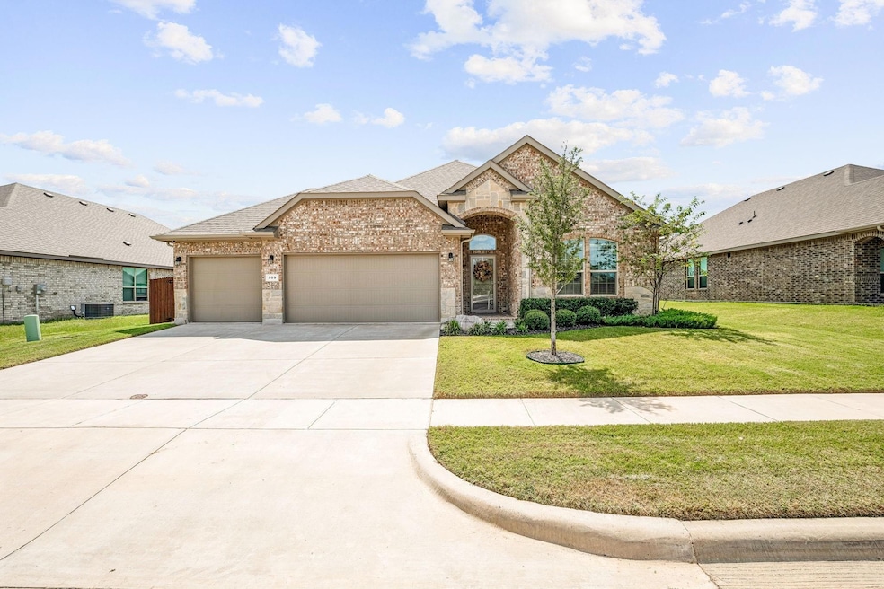 509 Smart Strike Trail, Granbury, TX 76049 - photo 1