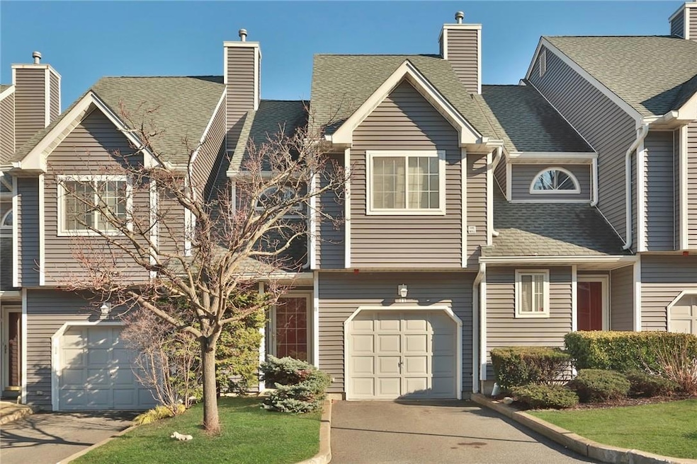 11 Eagle Ridge Way unit 195, Nanuet, NY 10954 - photo 1