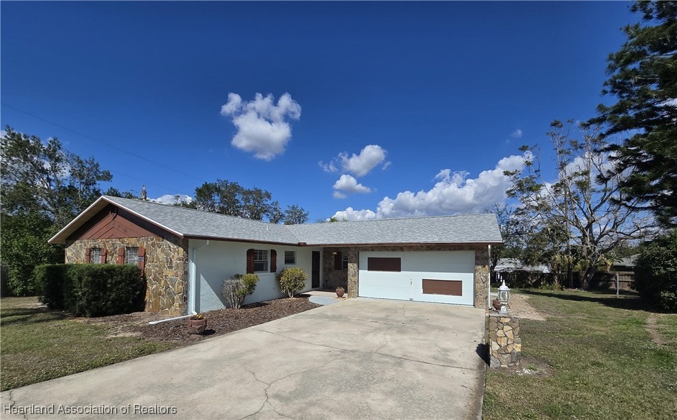 1702 Theon Ct, Sebring, FL 33870 - photo 1