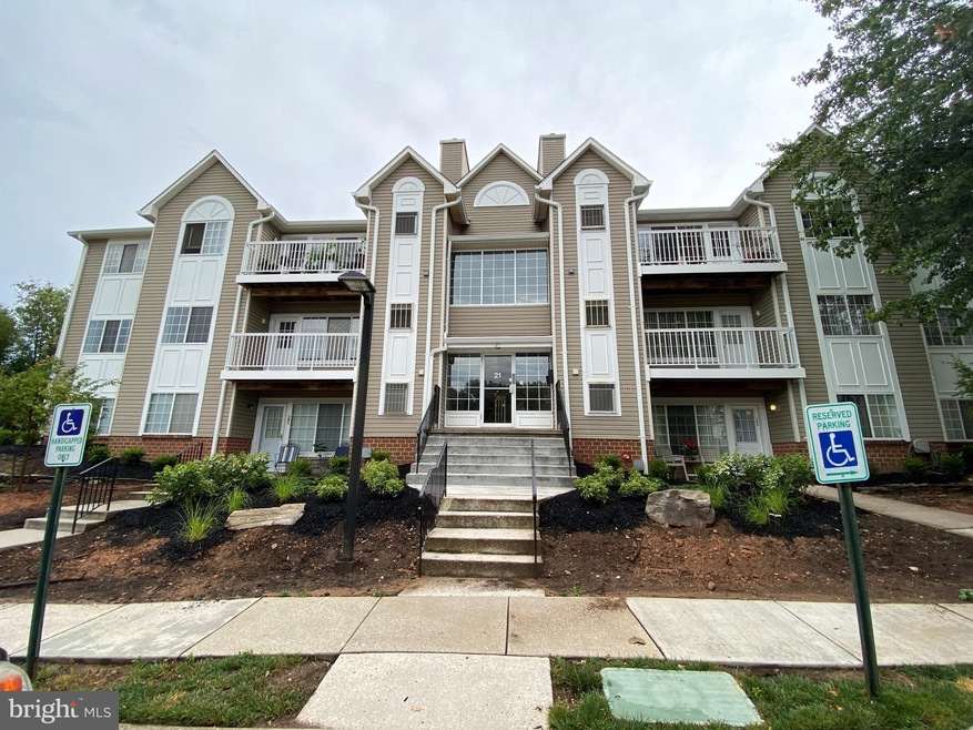 21 Tintern Ct unit 201, Lutherville Timonium, MD 21093 - photo 1