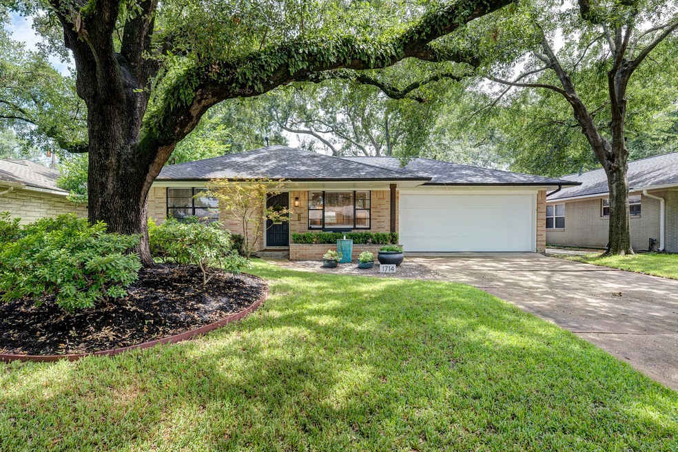 1714 Haverhill Dr, Houston, TX 77008 - photo 1