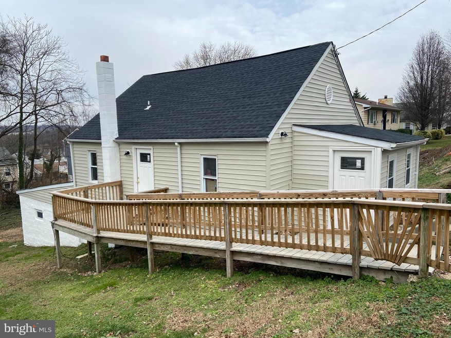 224 Elizabeth Ave, Brooklyn, MD 21225 - photo 1