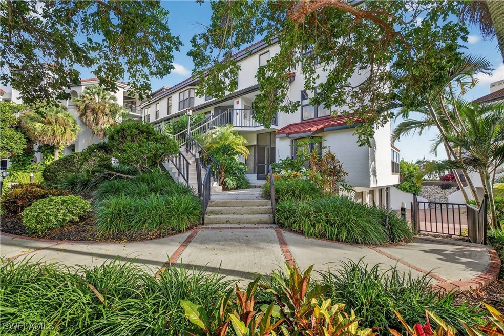 111 La Peninsula Blvd unit 111, Naples, FL 34113 - photo 1