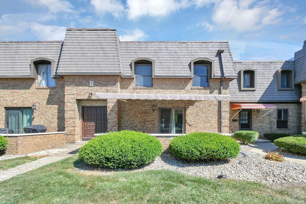 625 Country Club Dr unit B5, Newark, OH 43055 - photo 1