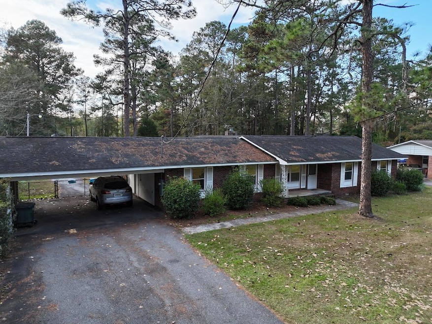 711 N Pinetree Blvd, Thomasville, GA 31792 - photo 1