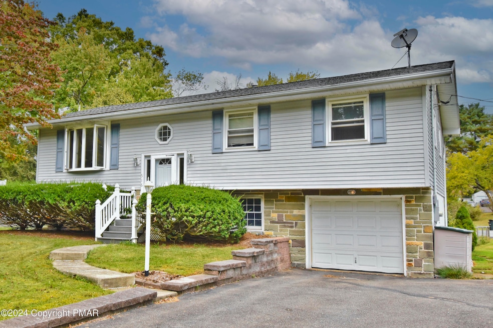 516 Mac Ln, East Stroudsburg, PA 18301 - photo 1