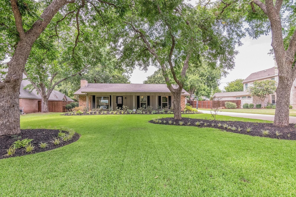 6100 Hunter Ln, Colleyville, TX 76034 - photo 1