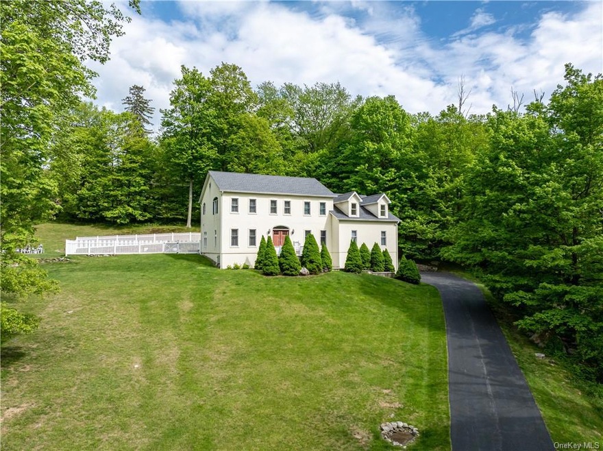 11 Park View Place, Pound Ridge, NY 10576 - photo 1