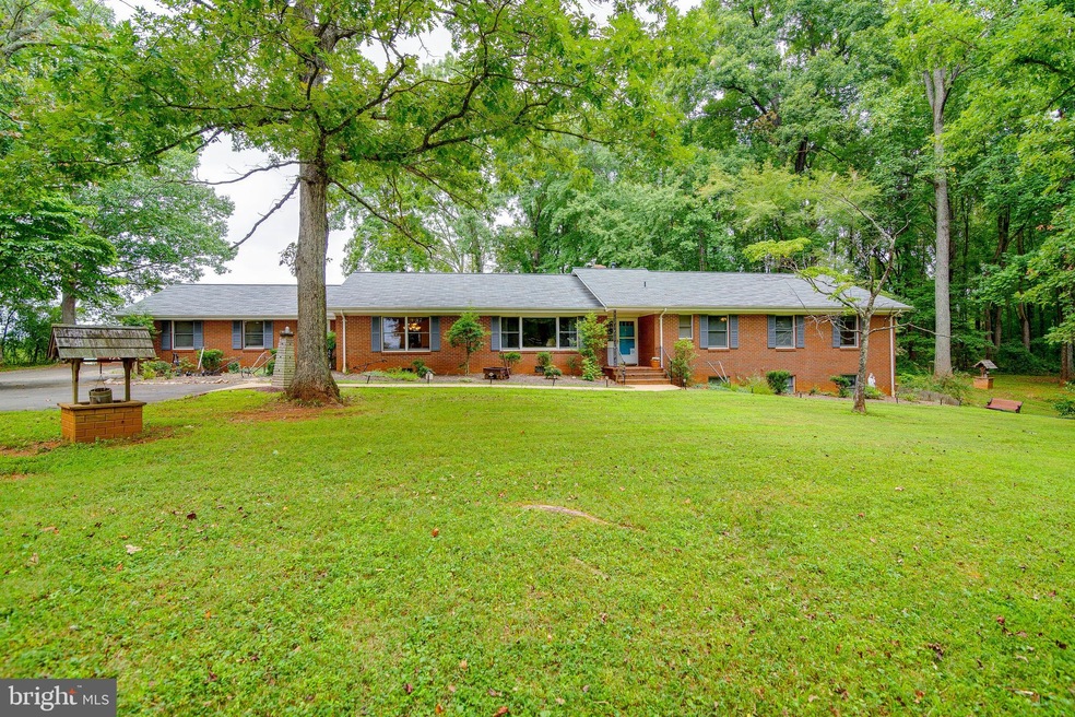 9756 Lees Mill Rd, Warrenton, VA 20186 - photo 1