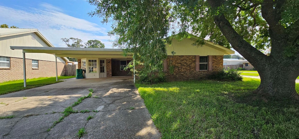 2600 Maple St, Morgan City, LA 70380 - photo 1