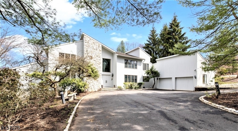 65 Scott Dr, Watchung, NJ 07069 - photo 1