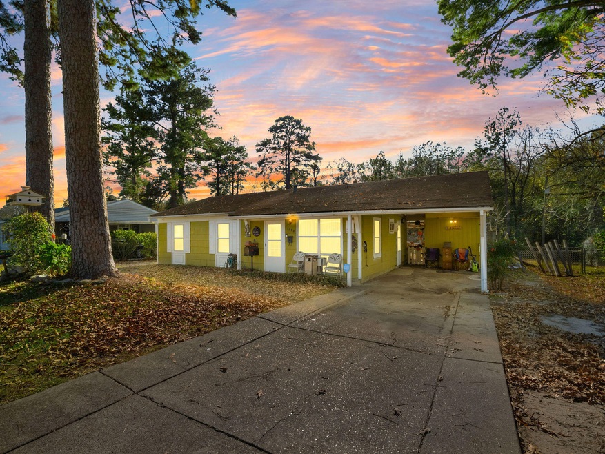 1404 Aaron Ave