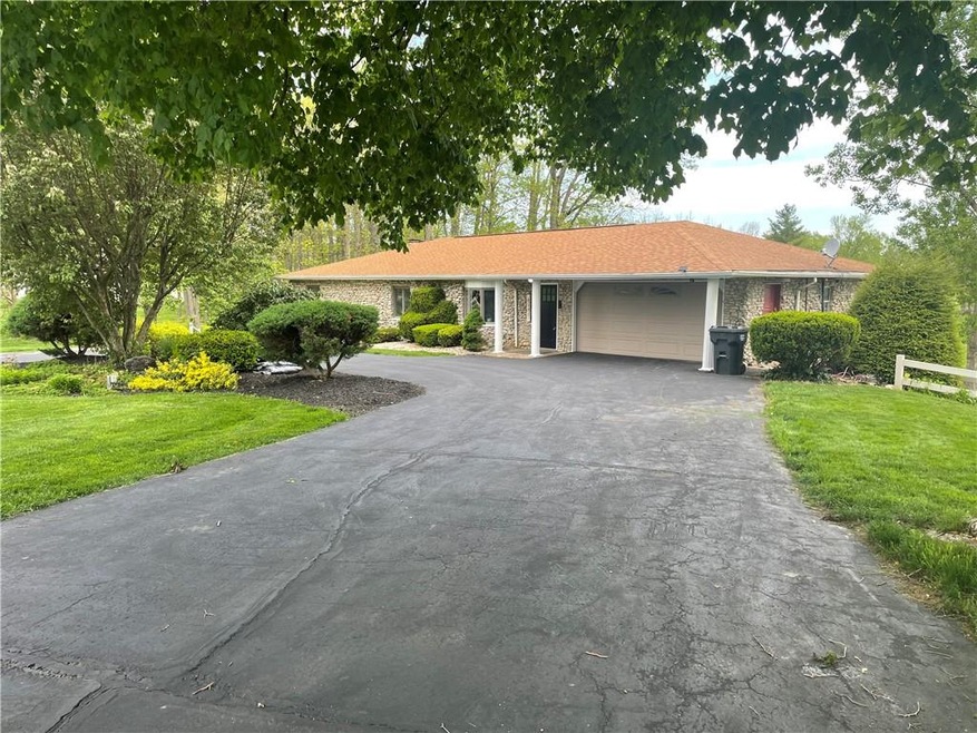 1524 W Deborah Dr, Greensburg, IN 47240 - photo 1