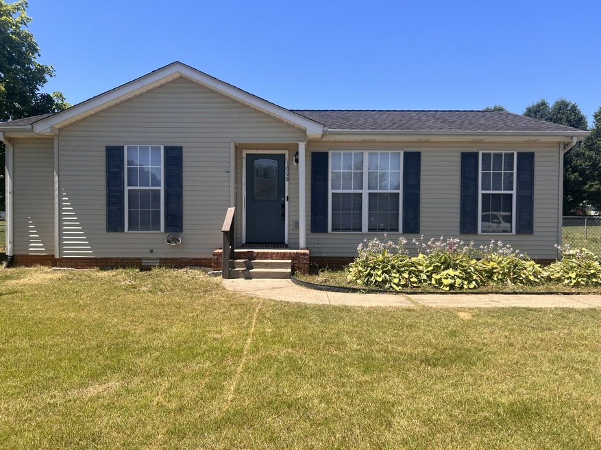 1008 Cooper Dr, Oak Grove, KY 42262 - photo 1