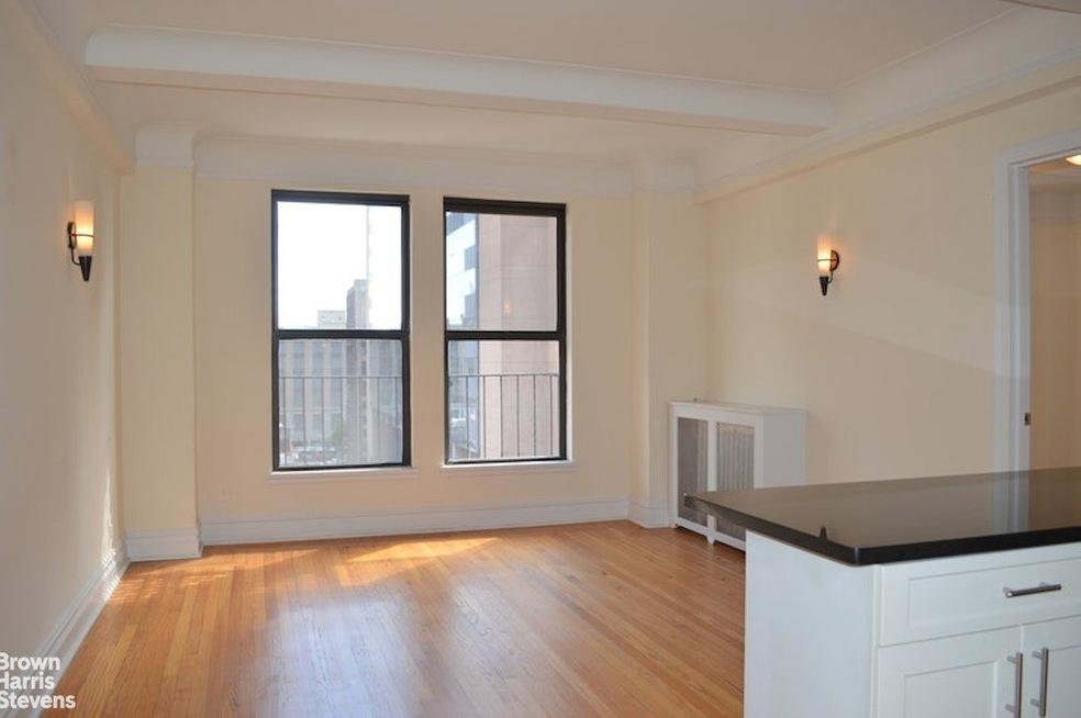 440 W 34th St unit 3E, New York, NY 10001 - photo 1