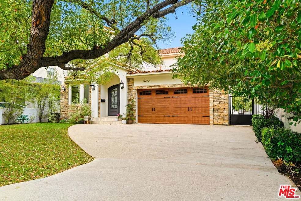 For Sale $2,450,000 • Co-Listing Agent