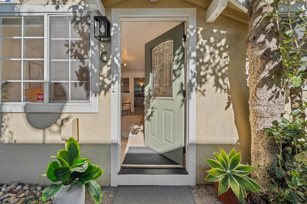 5242 Miles Ave unit C, Oakland, CA 94618 - photo 1