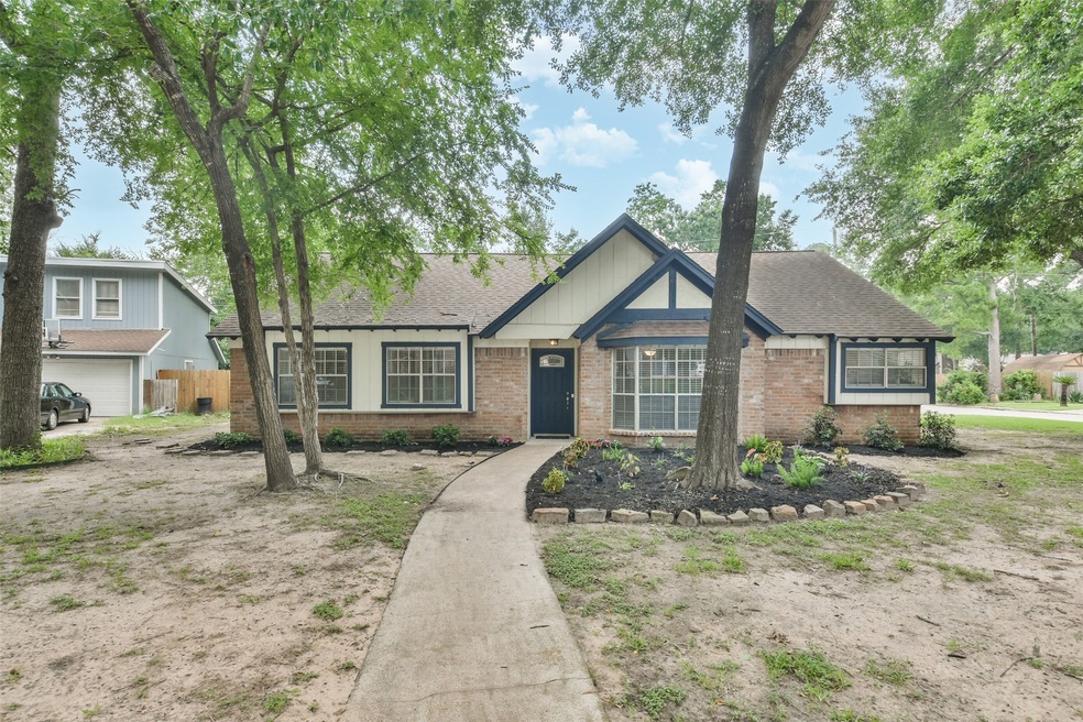 15702 Artoys Dr, Tomball, TX 77377 - photo 1