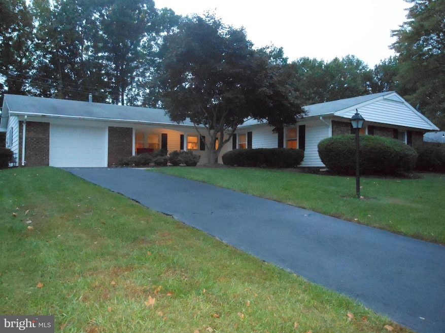 4208 Marble Ln, Fairfax, VA 22033 - photo 1