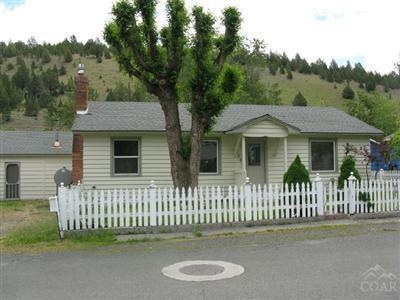 218 N Humbolt St, Canyon City, OR 97820 - photo 1