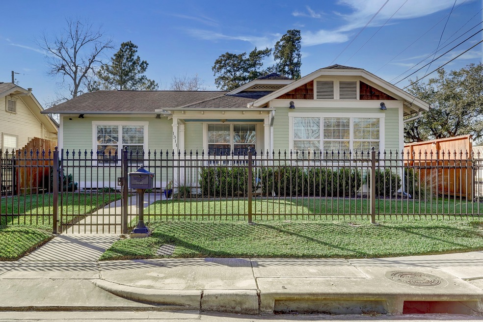 1311 Tabor St, Houston, TX 77009 - photo 1