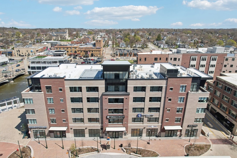 50 S 1st St unit 5D, Saint Charles, IL 60174 - photo 1